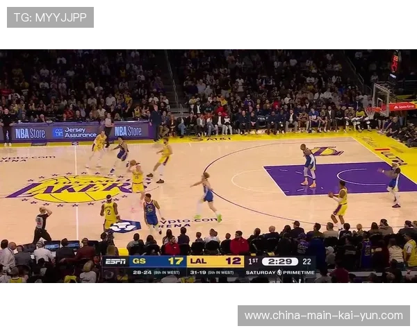 末节关键时刻肯纳德底角三分定乾坤，湖人新援首秀即建功